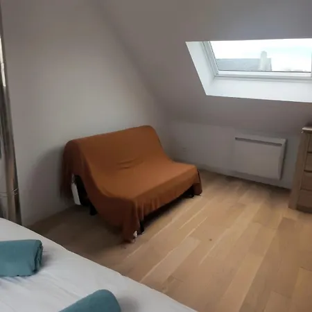 Maison Pres De La *